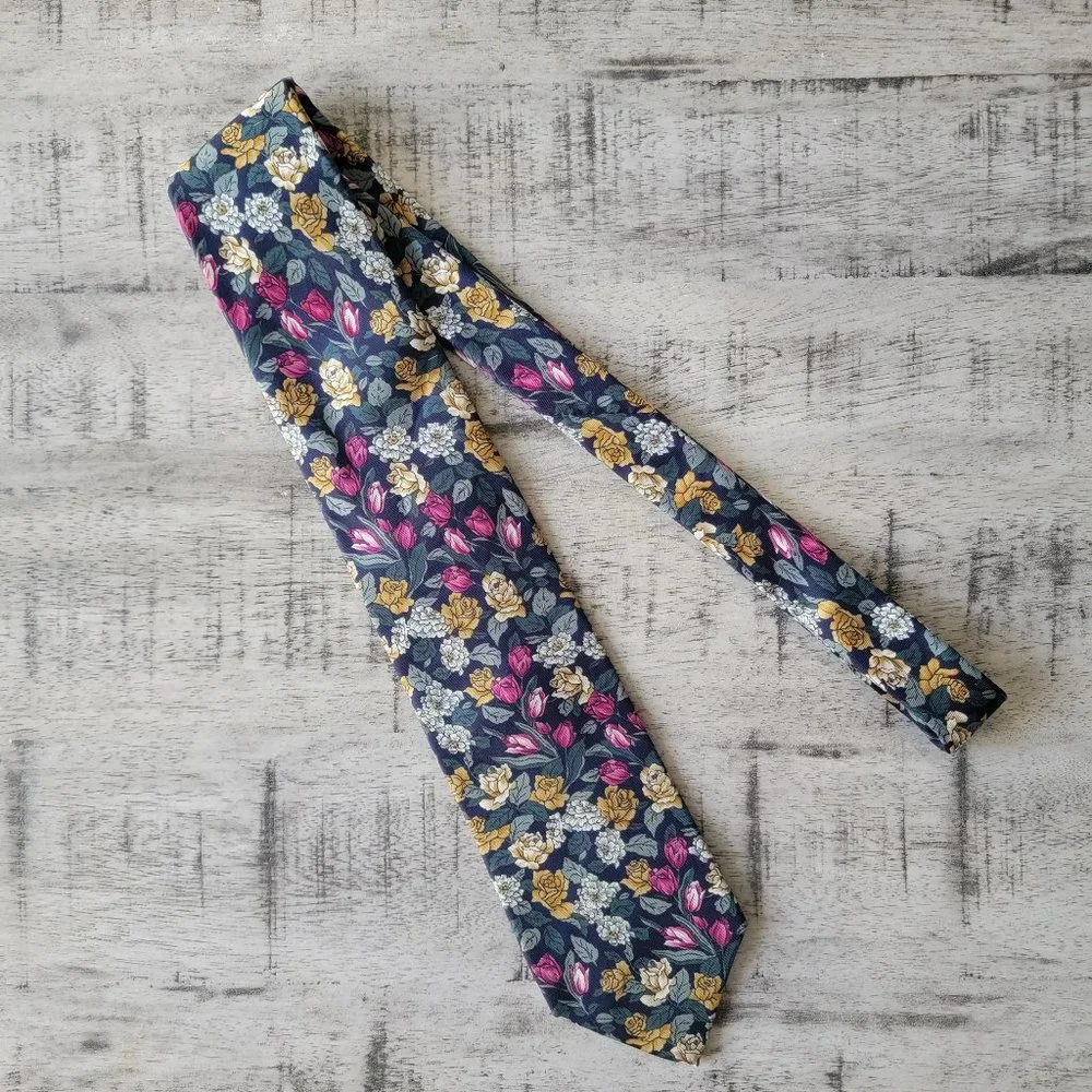 Lands' End Navy Pink and Gold Floral Silk Tie 57" x 3.5" - Picture 3 of 7